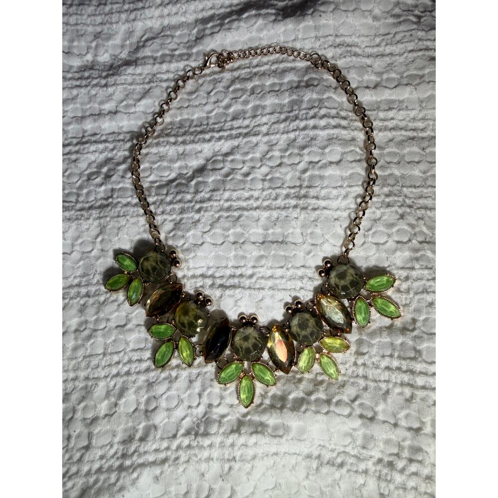 Vintage Green Crystal Statement Necklace Gold Tone Leaf Rhinestone Bib 16"